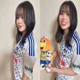 今季の #アルビレックス新潟 アウェイユニ着てみました近くにいた #栃木SC コラボのまもるくんを添えて 明日開幕戦に行く方気をつけて行ってきてくださいねわたしは新潟で大人しく見守っています そして開幕ということでわたしにお友達をください〜！#Jサポさんと繋がりたい