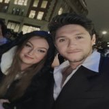 Niall with a fan tonight in London   @_hazeyknj