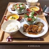 本日の晩ごはん ハニーマスタードチキン｜わさび菜と豆腐のサラダ｜かぼちゃポタージュ #晩ごはん #おうちごはん #クリスマス #クリスマスメニュー #料理 #管理栄養士