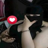 تقبل صداقة أرملة ، وحيدة تعيش لوحدها ؟ ليس عندي ، أصدقاء ولا أهل ولا أولاد للتعارف رقمي في اول كومنت