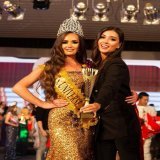Впервые россиянка выиграла конкурс "Миссис Вселенная". Победительницей стала 34-летняя жительница Удмуртии красавица Елена Максимова.   Конкурс проходил с 30 января по 5 февраля в Софии.  Максимова рассказала, что была жёсткая конкуренция, однако она