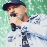 Буквально пять дней назад спели с друзьями-звёздами и с детьми на гала-концерте по случаю завершения нашего Форума Aguteens в Сочи, а я ловлю себя на мысли, что уже скучаю. Сегодня в 22:05 покажут на НТВ.