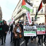 Pro-#Palestine activists demonstrated yesterday in the #French city of #Toulouse, to demand an end to the twinning between their city and #TelAviv, in protest of the ongoing #Israeli crimes against the Palestinian people. #IsraeliTerrorism #IsraeliAp