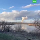 Знову палять. В місті Пермь горить пороховий завод.  Той самий, який виготовляє компоненти для реактивних систем залпового вогню &laquo;Град&raquo; та &laquo;Смерч&raquo;. Тих, які є улюбленою зброєю орків для обстрілів цивільних в Україні.