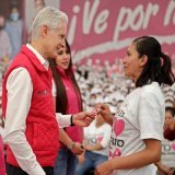 En #Zumpango reiteramos nuestro compromiso con las amas de casa mexiquenses con la entrega de m&aacute;s de 7,000 tarjetas del #SalarioRosa.