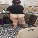 اذا مو عائله لا تراسل وتعبنه وتعب نفسك اترجاكم فقط عوائل نستقبل