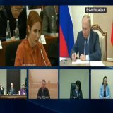 "Я на вас даже обижалась, это дело надо было прекращать. Это было несправедливо...Спасибо, что вернули Донбасс домой &mdash; Марина Ахмедова член совета по правам человека поблагодарила Путина в ходе совещания СПЧ