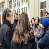 Aucun enfant ne doit dormir à la rue. Pour faire de cette exigence, une réalité, ne nous contentons pas de promesses, agissons ! Ce matin au lycée Valadon, désormais innocupé, que nous allons ouvrir aux familles et enfants à la rue. Un long combat me