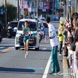 第99回 #箱根駅伝  7区 #佐藤一世  10km地点で、普段から仲の良い #関口雄大 から力水！走れなかった4年生の想いを力に変えて走り切りました！  #青学駅伝 #ピース大作戦 #研鑽 #青歴へ継げ