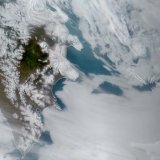 カムチャツカ半島のベズィミアニィ火山の大規模噴火を気象衛星ひまわりが捉えたもの。