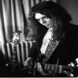 Gary Rossington in 1976. Love this pic. The man wrote some great music with his friends Ronnie and Allen. The last of the original Lynyrd Skynyrd has passed at 71. #RIPGaryRossington