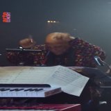 Il a envoy&eacute; de la musique sur la Lune et n'a pas h&eacute;sit&eacute; &agrave; la d&eacute;crocher au passage pour d&eacute;nicher quelques &eacute;toiles&hellip; Plus qu'un compositeur, Quincy Jones &eacute;tait un monument et il nous manque