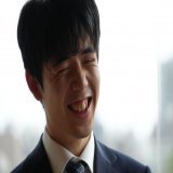 北〕名人戦七番勝負第１局。先勝した挑戦者・藤井聡太竜王の一夜明けの表情。なんとなく「朝、目覚めて最初にすることってなんですか？」と聞くと「二度寝してしまうことがけっこうあります」。爆笑してしまいました。