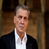 Прокурор попросил заочно приговорить журналиста Александра Невзорова к 9 годам колонии по делу о фейках об армии России