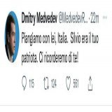 Дмитрий Медведев на итальянском простился с Сильвио Берлускони.   "Мы плачем вместе с тобой, Италия. Сильвио был твоим патриотом", &mdash; написал Медведев в своем Twitter. "Мы будем помнить тебя!" &mdash; добавил он, обращаясь к экс-премьеру Италии