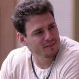 Gustavo fala tando da Larissa que se incomoda tanto com ela pq ele n&atilde;o chamou ela pro pared&atilde;o? Mas arregao que esse n&atilde;o conhe&ccedil;o&hellip; a n&atilde;o tem a key tamb&eacute;m hahahah  Big fone | Cristian | #BBB23