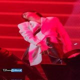Why is so sexy  #KPWorldTourTaipeiD1 #BibleWichapas #BuildJakapan @biblesumett @Buildbuilddd