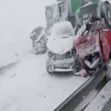 Терпеть не могу пофигистов, висящих сзади твоей машины "на бампере", не знающих про безопасную дистанцию Тем более зимой... Уфа-Оренбург