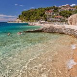 Crystal clear sea of #Stomarica #beaches area #Brela  #brelative #Croatia #Kroatien #BrelaCroatia #VisitBrela  Vice Rudan @makarskabeaches