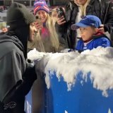 Remember @StefonDiggs&rsquo; buddy Aydin?  Stef met up with him tonight for a special pregame moment.  #BillsMafia