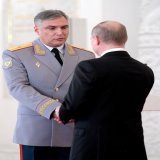 А не этой ли любовнице генерал Матовников показывал свои яйца? Ваши предположения? Isn't this mistress General Matovnikov showing his balls? What are your guesses?