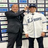 台湾コンビＷ昇格&uarr;&uarr; 【西武ライオンズ】  \u25b2一軍昇格\u25b2 呉 念庭（内野） ※２軍で打率３割超え 張 奕　（投手） ※森友哉のＦＡ人的補償  \u25bc登録抹消\u25bc 山川 穂高（内野） ※ふくらはぎ痛(全治不明) 水上 由伸（投手） ※状態上がらず２軍再調整