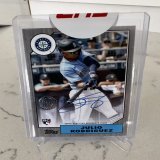 Getting anything in the mail today?  FedEx arrives first on #mailday and comes through large with Julio auto /199!  Still waiting on a monster from USPS&hellip;  #thehobby #whodoyoucollect #jrod #Topps #ToppsUpdate #Mariners #MondayMotivaton