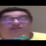 شنو سبب هاد التغيير الكبير لي وقع مورا هاد الفيديو فالخط التحريري ديال هاد الصحفي؟ مورا هاد الفيديو مباشرة تراجع على كلامو ، وجات قضية الشيك لي خلاتو يتحول من صحفي كيهدر على اي حاجة، لصحفي كيبارتاجي بلاغ وهمي مصاوبينو غروبات فايسبوك..الحرية للصحافة ا