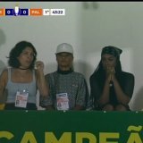 VEJA: A cantora Iza marcou presen&ccedil;a no jogo do Mirassol x Palmeiras! Pra quem n&atilde;o sabe a gata tem suposto affair com o jogador Yuri Lima, do Mirassol.