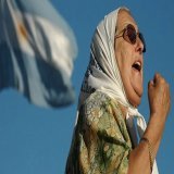 Querid&iacute;sima Hebe, Madre de Plaza de Mayo, s&iacute;mbolo mundial de la lucha por los Derechos Humanos, orgullo de la Argentina. Dios te llam&oacute; el d&iacute;a de la Soberan&iacute;a Nacional&hellip; no debe ser casualidad. Simplemente grac