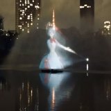 浜離宮恩賜庭園の『東京150年祭』の初音ミクのコンサートを見てきました。東京タワーを背負って大池でミクちゃんが歌うという凄いロケーションで、感動いたしました！ 今回担当させて頂きました、衣装は如何でしたか？ミクファンの皆さんに喜んで頂けたかドキドキです！ #tokyo150 #東京150 #初音ミク