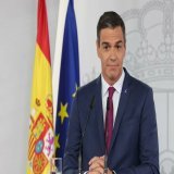 Spain PM says football boss apology over kiss 'insufficient'