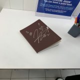 Jihoon also provide the fans a literal  guest book (not even sticky notes) for the fans who came to his exhibit to write him letters so he can read them all out later after the event is ended it's SO attentive of him @treasuremembers  #트레저&nbsp;#TREA