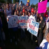 Best sign gets Kansas football tickets for life