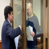 В Мосгорсуде с последним словом выступил российский оппозиционер, автор "списка Магнитского" Владимир Кара-Мурза. Обвинение запросило для него 25 лет лишения свободы. Адвокат рассказал о процессе и заявил, что не видит признаков благополучного исхода