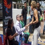 Hoy estuvimos en un agasajo por el Día del Padre en el centro Solo Vivir Sin Drogas. Aquí, 20 jóvenes con problemas de adicciones reciben atención psicológica y psiquiátrica y desde #JuntosHacemosFuturo conversamos sobre sus experiencias de vida y su
