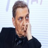 Иноагента Александра Невзорова, прячущегося за границей, заочно приговорили к восьми годам колонии по делу о распространении фейков про ВС РФ  Как считаете, справедливое наказание?