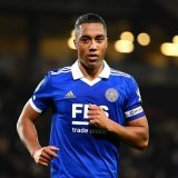 Youri Tielemans has emerged as Real Madrid's preferred transfer option if they fail in their attempts to sign Dortmund's Jude Bellingham.  The Leicester midfielder will become a free agent in June.  (Source: Defensa Central)