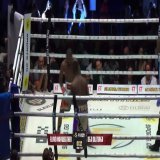 数試合ボクシングやってる選手でもこんなに遊ばれるなら朝倉未来はよくやった方だわ 未来と試合した時の方が明らかにメイウェザーの本気度が高かった0:181.8M views