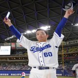 本日（11月24日）2022年度のベストナインが発表され、セントラル・リーグ外野手部門で岡林勇希選手が選出されましたのでお知らせいたします。入団3年目で初受賞となりました。 【岡林選手のコメント】 このような賞をいただきすごく嬉しいです。 感謝の気持ちを忘れず、日々成長できるよう頑張ります。