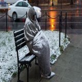 Canadians need to step up and send humanitarian aid to the Ukraine.   They&rsquo;re freezing to death on the streets.   Oh oops this person is in Canada.   Carry on this doesn&rsquo;t matter. Right?  #cdnpoli