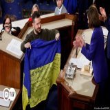 Президент США Джо Байден підписав закон про держбюджет, який передбачає надання Україні допомоги обсягом 45 мільярдів доларів. Ця сума вище за запитану спочатку Байденом у Конгресу.