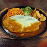 また&hellip;ハンバーグ&hellip; 今日は【麻里の】という 洋食屋さん(*^^*)  付け合せの、お野菜が 美味しかった( *ˊᵕˋ*) 〜ᐝ  そして帰宅 今、ムツゴロウさん見てます  目が離せない  鳥さん꒰ঌ(&nbsp;&bull;ɞ&bull;)໒꒱ ﾊﾟﾀﾊﾟﾀ 晩御飯  #bTwitFi  ⸜⸝ピョ\u266a