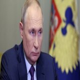 Владимир Путин отменил поездку в Ставропольский край на фоне сообщений нападении на Брянскую область. В Кремле рассказали, что президент постоянно получает доклады о происходящем в регионе. На завтра запланировано заседание Совбеза.