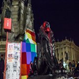 Hier Sarah Gensburger &eacute;tait &agrave; Zoom Zoom Zen sur @franceinter pour parler d&eacute;boulonnage de statue et changement de nom de rue !   R&eacute;&eacute;coutez le podcast juste ici    D&eacute;-comm&eacute;moration via @franceinter    @E