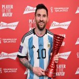 BREAKING: FIFA has chosen Messi as the man of Brazil vs Cameroon match but Messi decided to give it to Cameroon goal keeper Devis Epassy to award his performance   ( pessi fans )