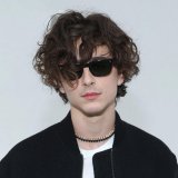 СЛУХ: Тимоти Шаламе и Кайли Дженнер тайно встречаются с января 2023 года  Об этом сообщил аккаунт DeuxMoi, публикующий сплетни о знаменитостях, которые зачастую оказываются правдой