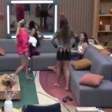 O melhor momento de A FAZENDA 14 foi o GRUPO A comemorando a &ldquo;elimina&ccedil;&atilde;o&rdquo; da Babi jurando que eram as favoritas. #AFazenda