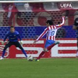 A textbook @FALCAO strike    #OTD in 2012  @Atleti || #UEL
