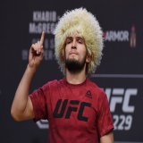 В минувшие выходные бойцы UFC Хабиб Нурмагомедов и Макс Холлоуэй встретились на ринге в рамках первого боксерского поединка в метавселенной. Событие было частью спонсорского соглашения Нурмагомедова с проектом Legionfarm.  #метавселенные #UFC  Источн